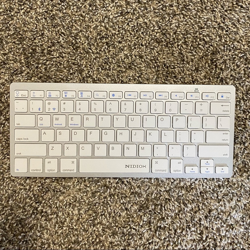 NWOT Bluetooth Wireless Keyboard 11.2”
